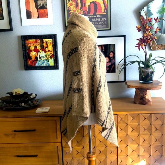 COPY - Lines Maglia Italian MoHair Knit Blend Butterscotch & Grey Poncho - Picture 2 of 5